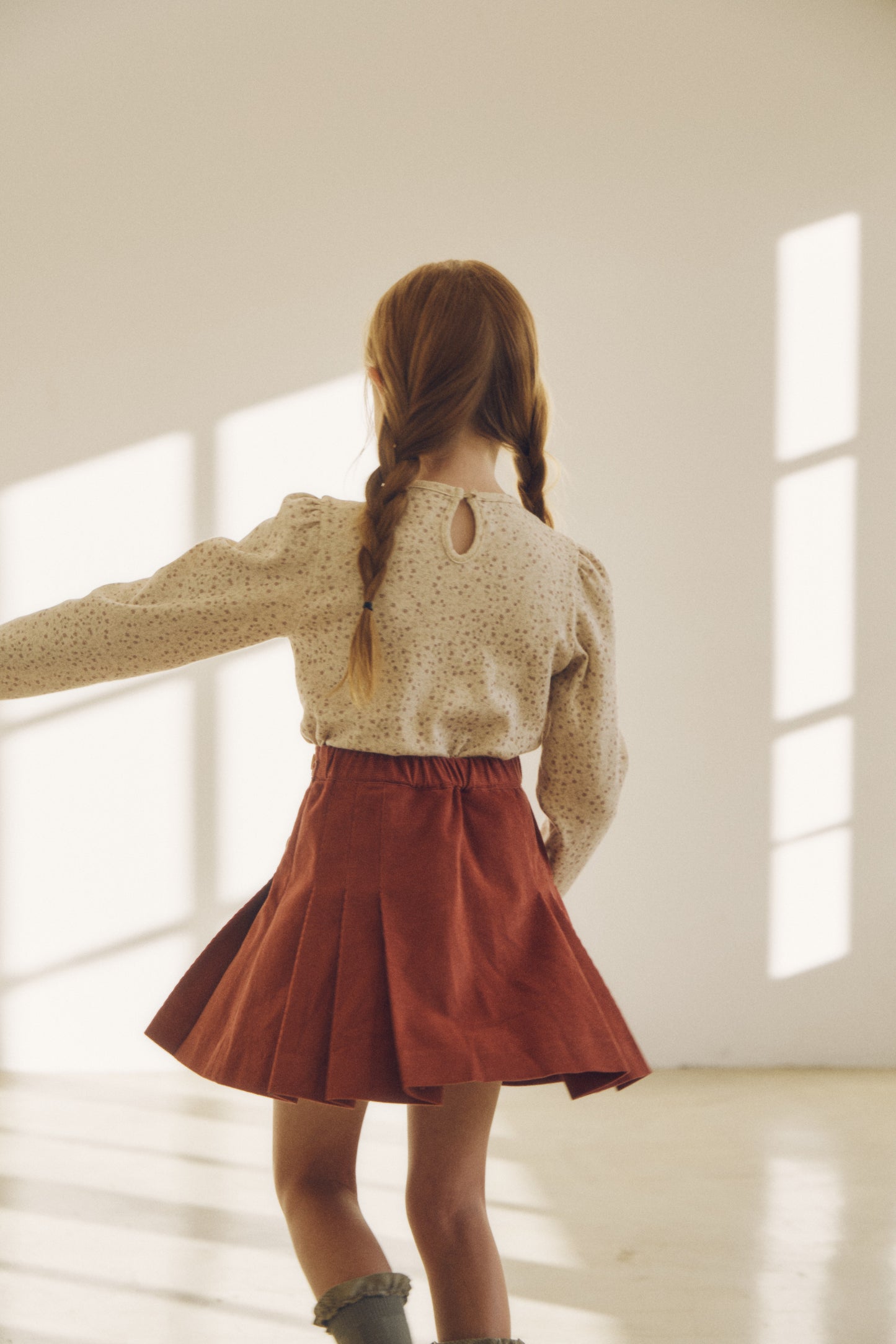 <予約> inné / Rose Pleats skirt