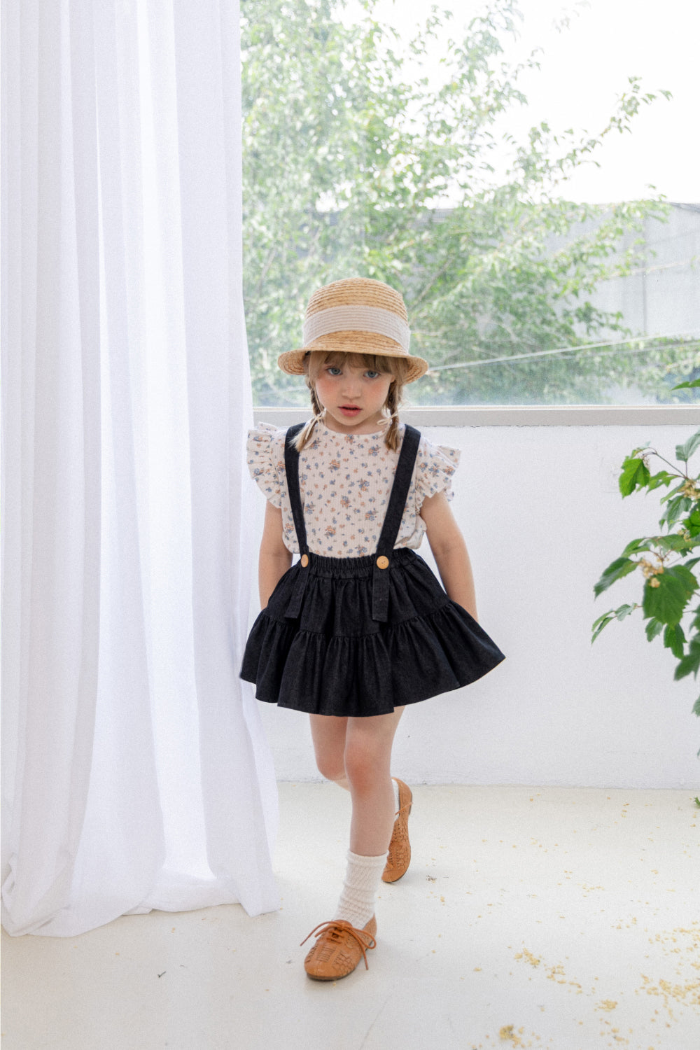 wonny ribbon / Black denim skirt