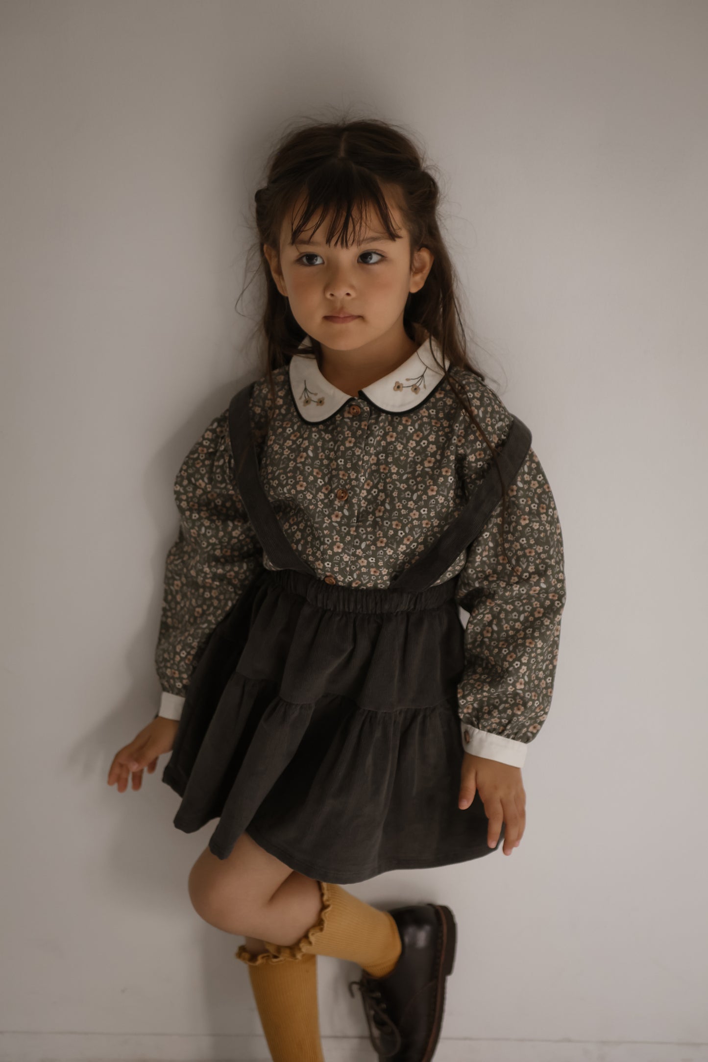 (送料無料)popelin / Green flower print shirt with baby collar and puffed sleeves