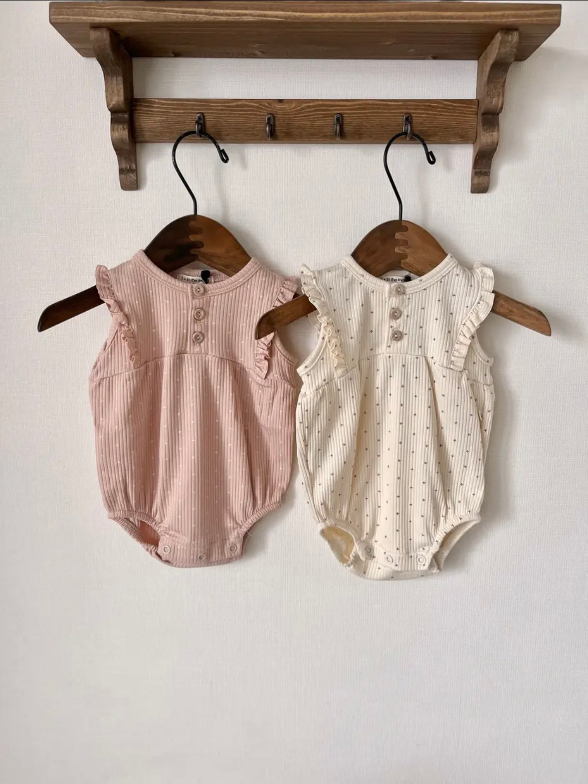 家庭中 1+ 人 / CINNIA NUDE