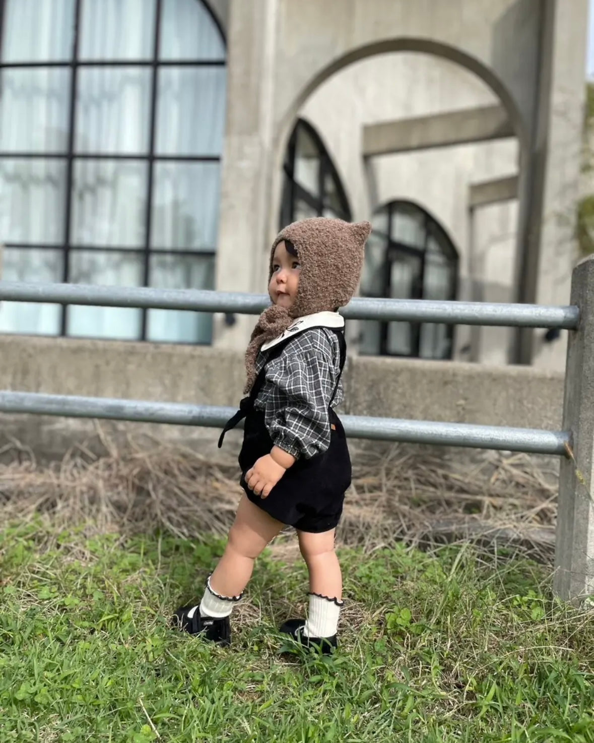 Popelin / Dark grey plaid blouse with embroidered maxi collar