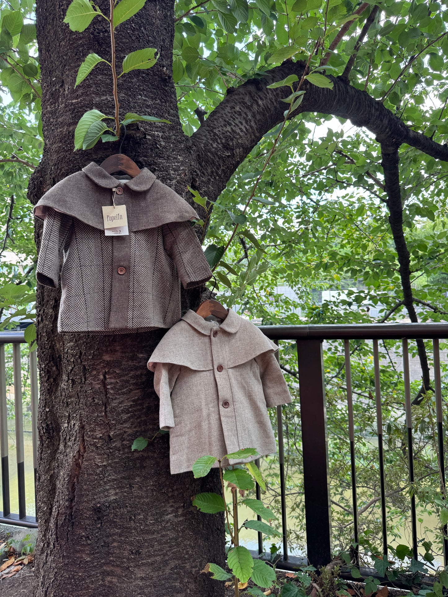 (送料無料)popelin / Brown herringbone woollen cape coat