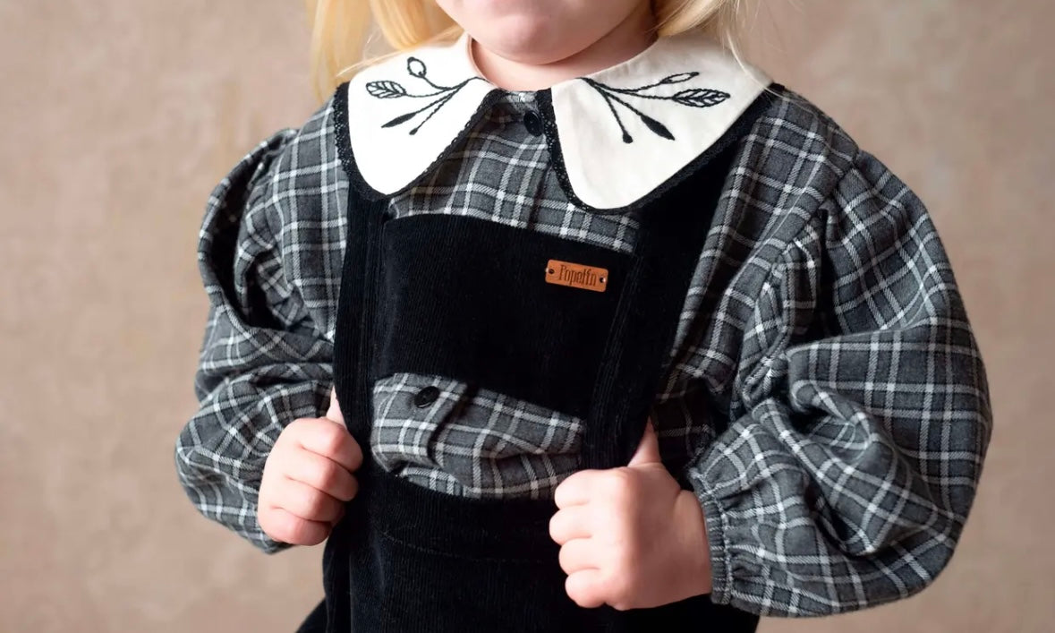 Popelin / Dark grey plaid blouse with embroidered maxi collar