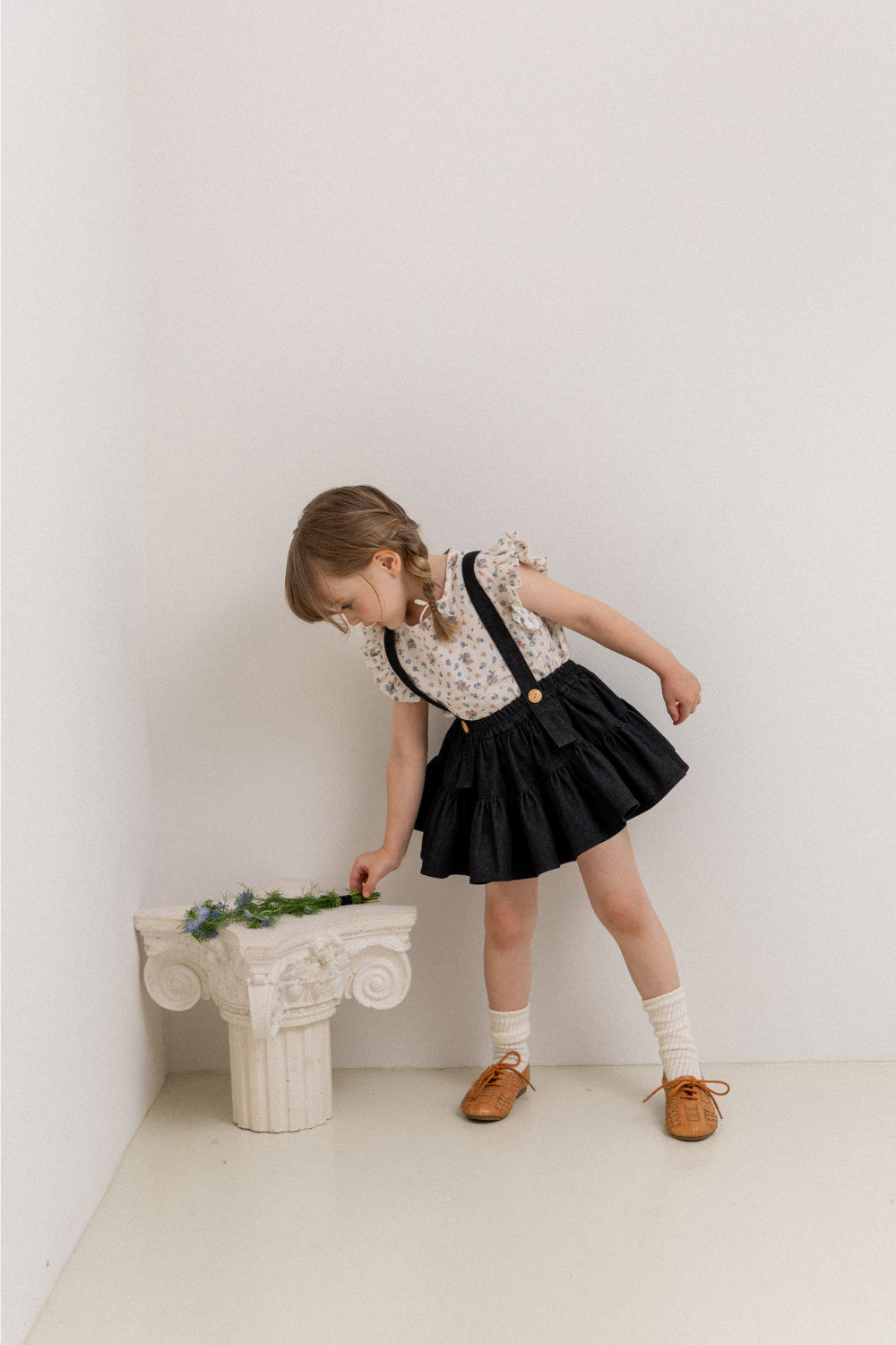 wonny ribbon / Black denim skirt