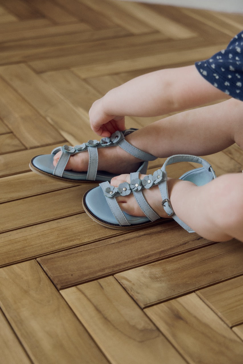 (予約) inné / Rosalie sandal (misty blue)