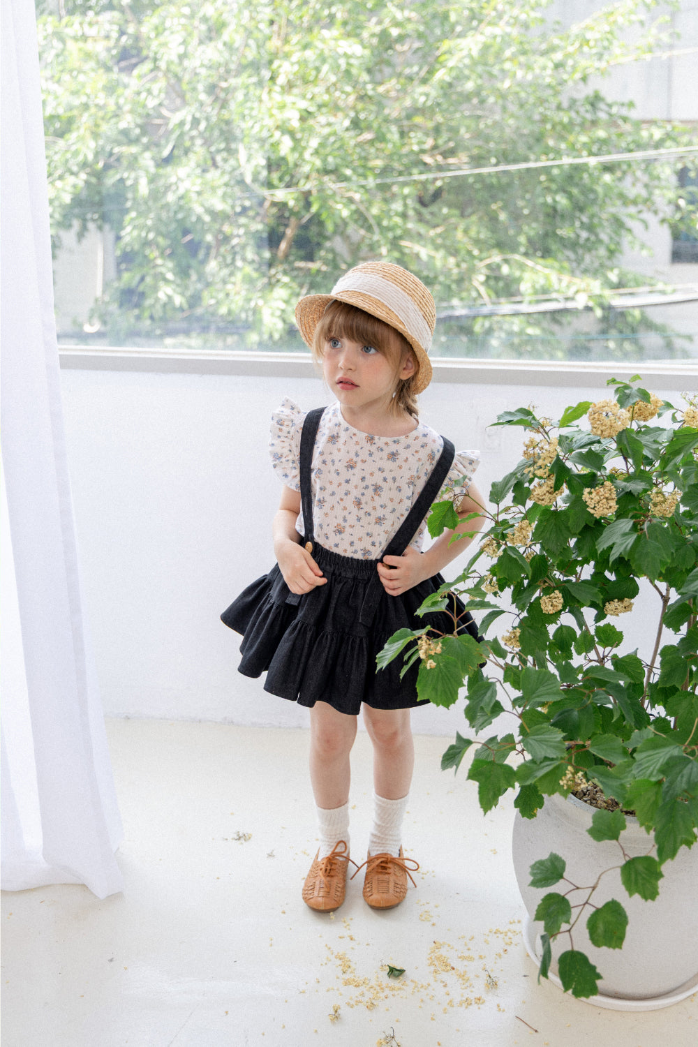 wonny ribbon / Black denim skirt