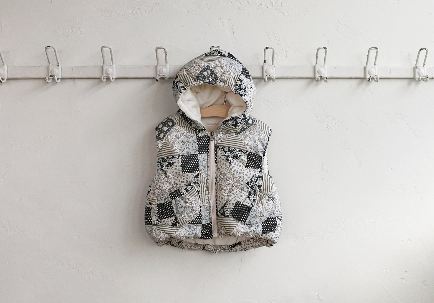 (予約) FLO / Pico Hooded VEST