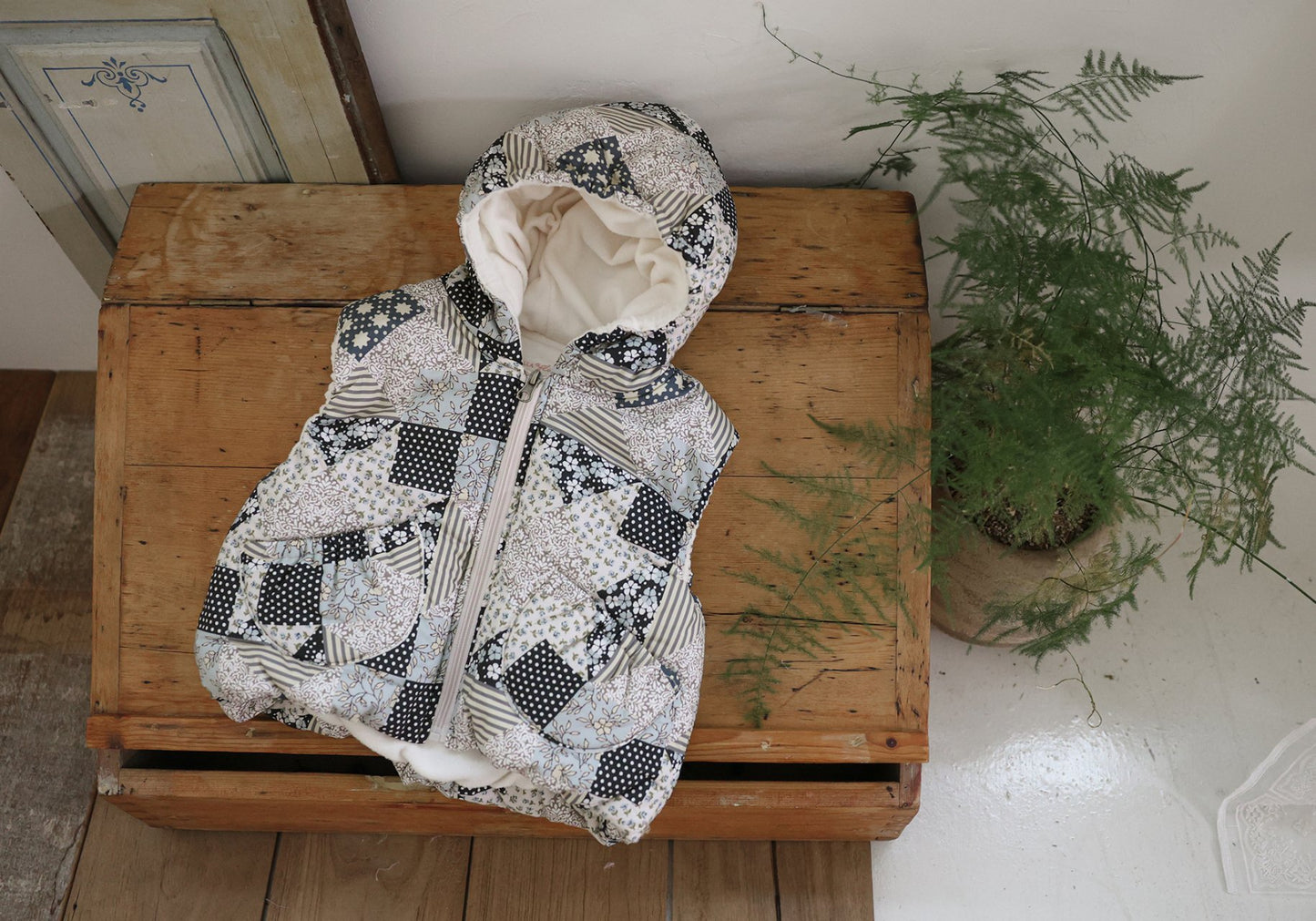 (予約) FLO / Pico Hooded VEST