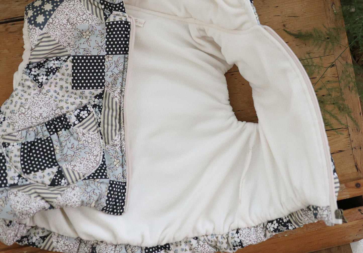 (予約) FLO / Pico Hooded VEST