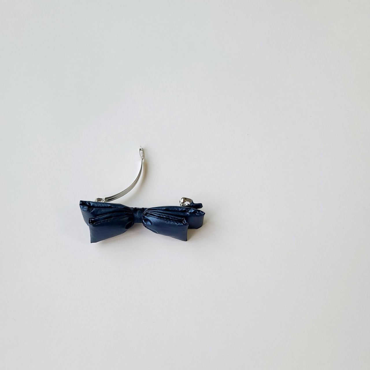 mon Atelier / Shine Ribbon pin