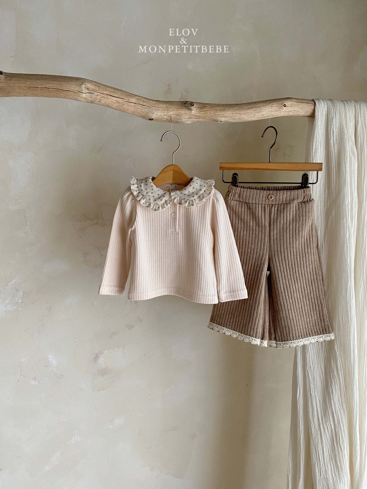 (予約) mon petit bebe /  Lumiel cara t-shirt