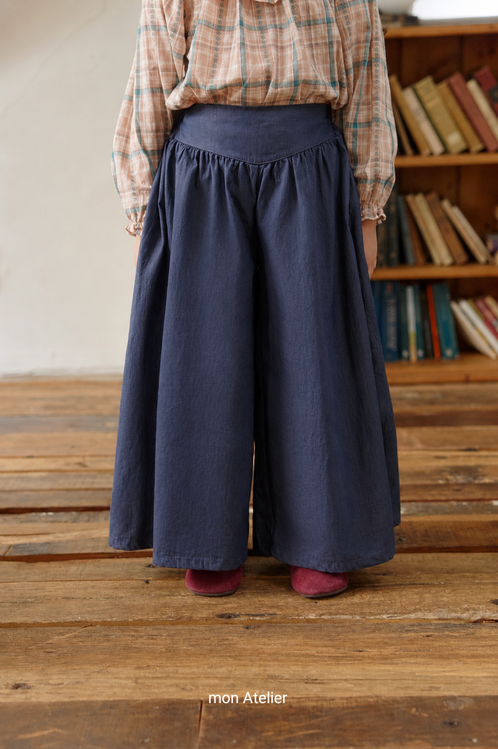 (予約) mon Atelier  / V-cut pants