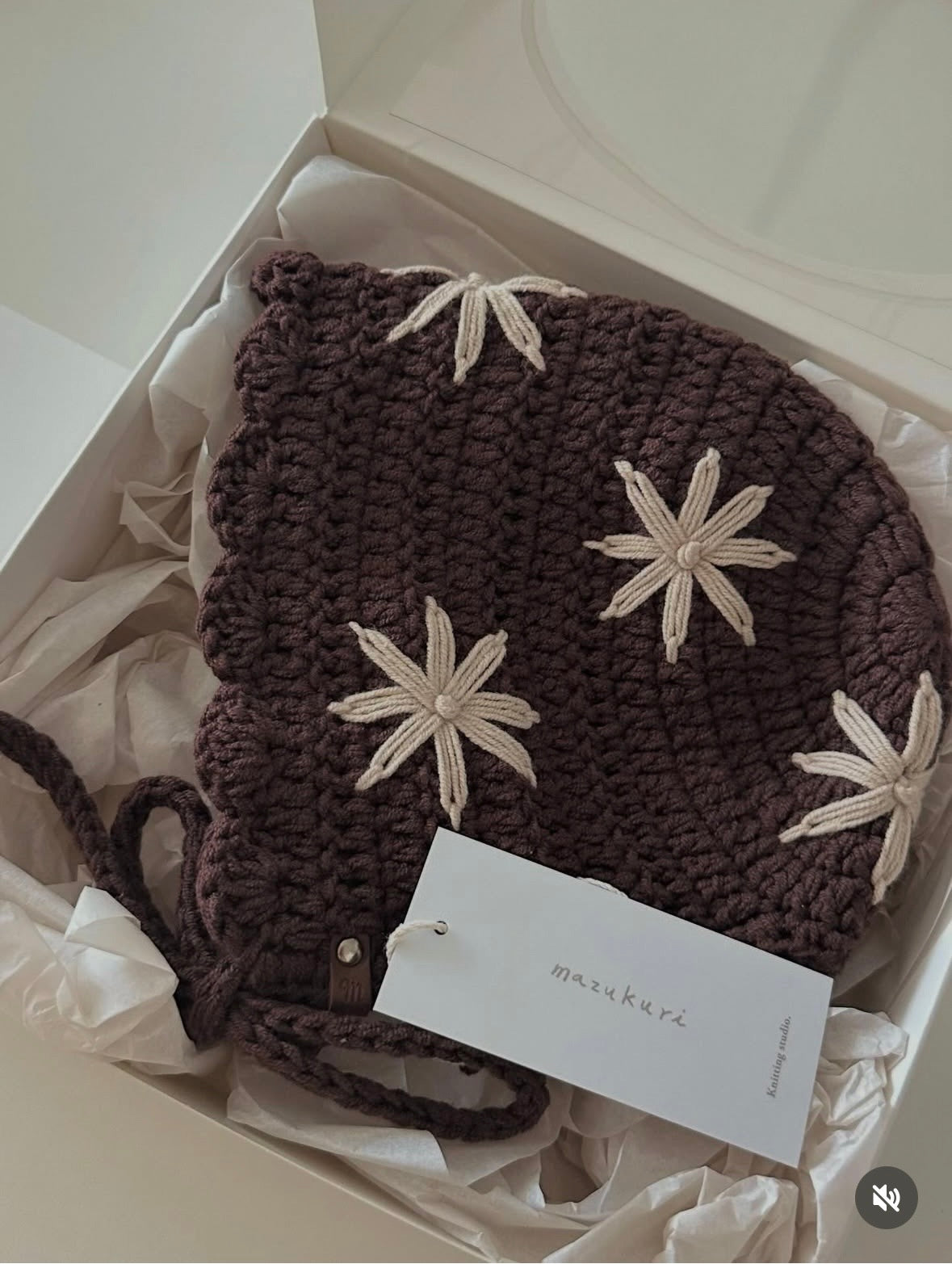 mazukuri / Embroidery bonnet  Brown