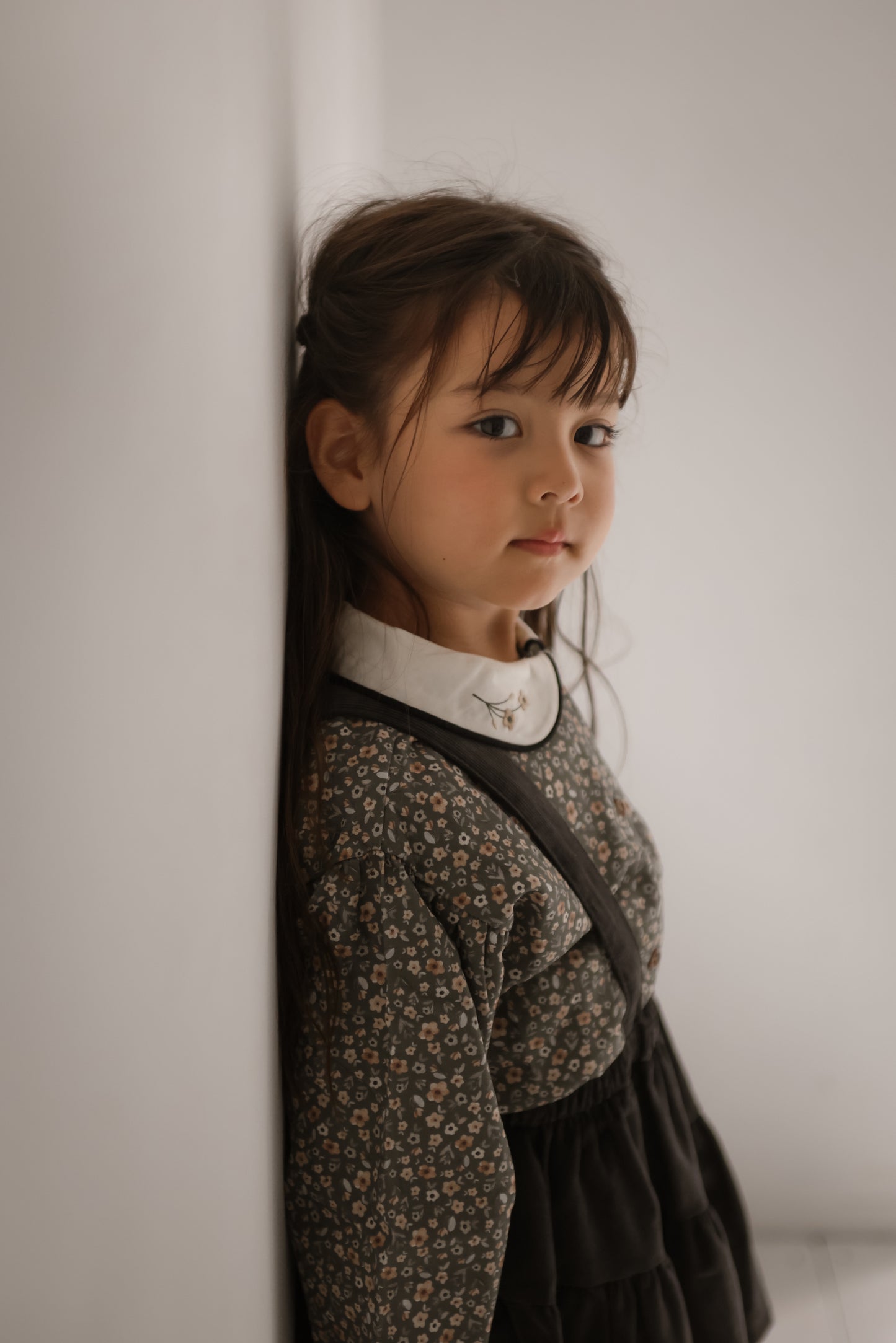 (送料無料)popelin / Green flower print shirt with baby collar and puffed sleeves