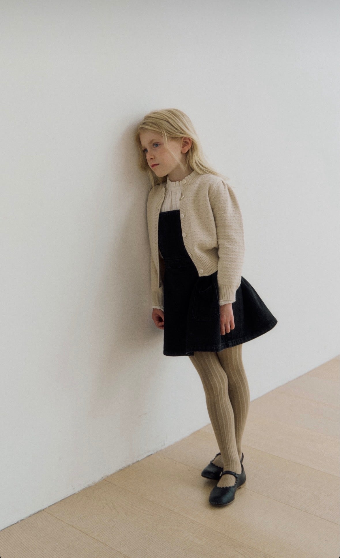 (予約) inné / Lia denim pinafore