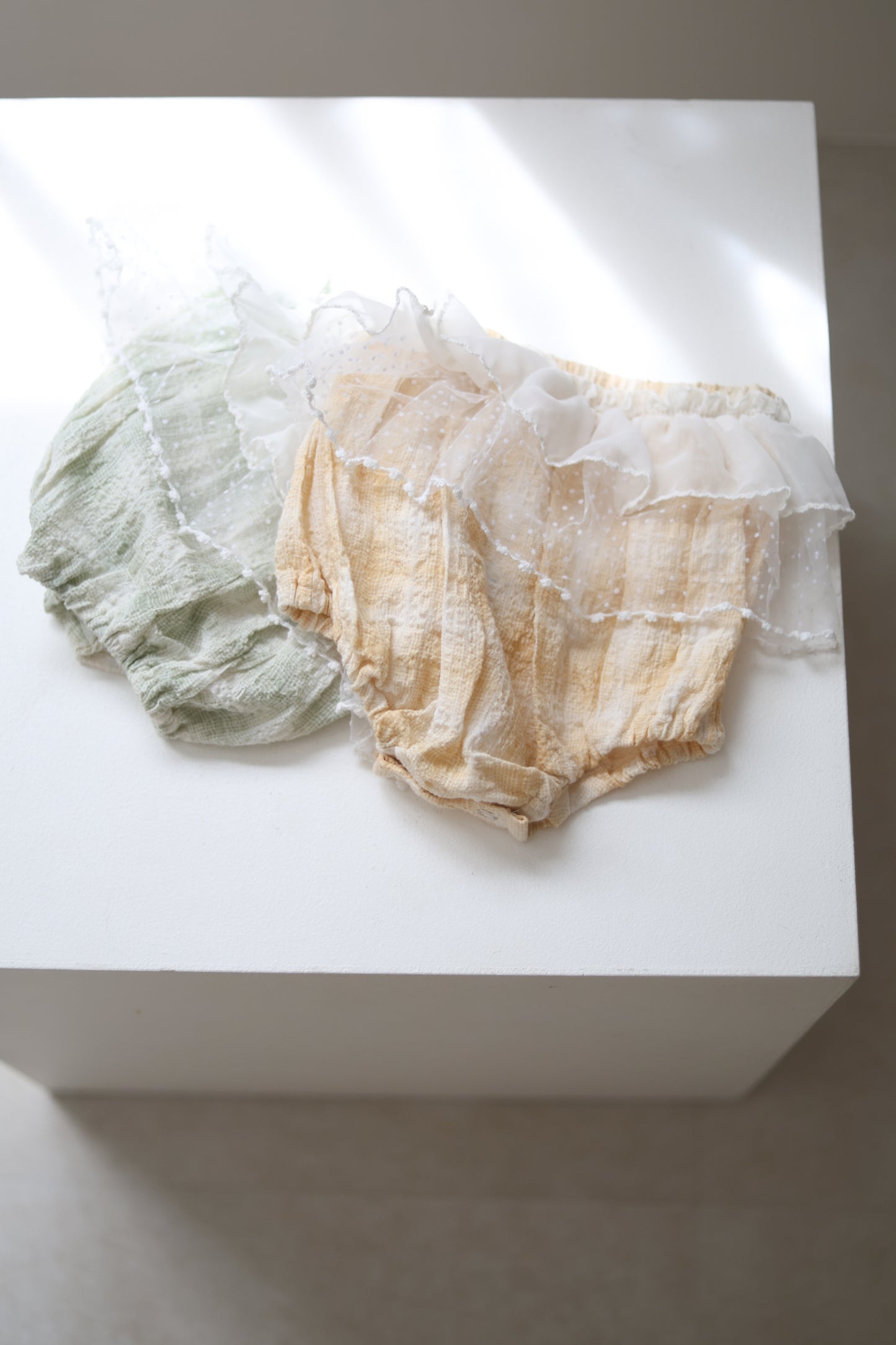 bebe holic / Lily Bloomer