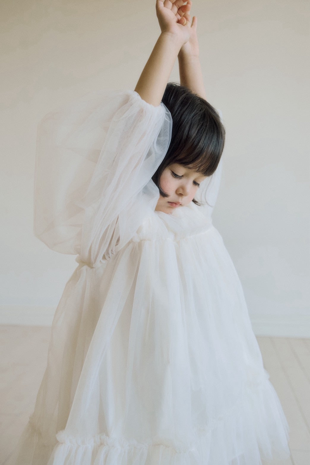 送料無料(予約) inné / Tulle dress - soft ivory -