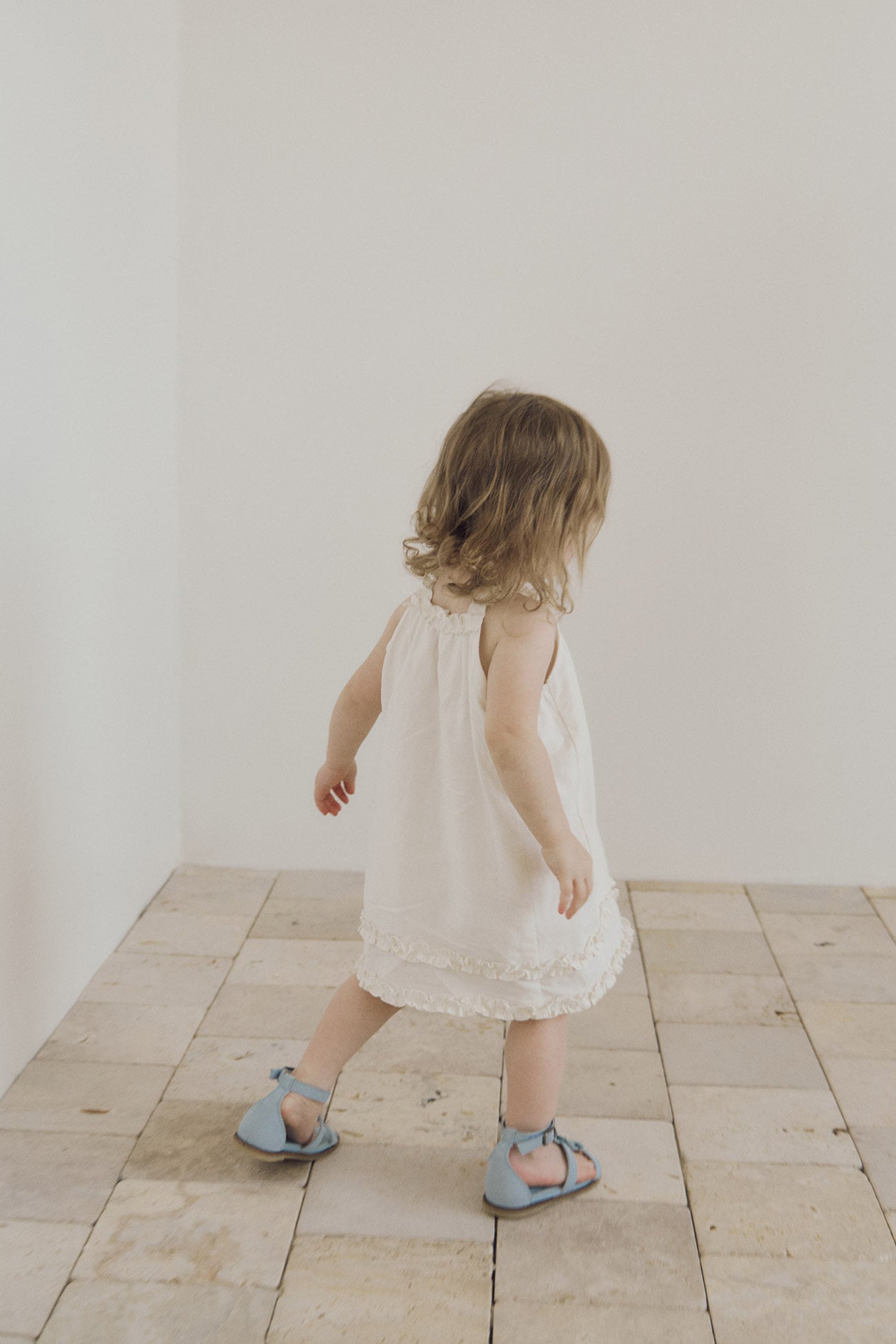 (予約) inné / Rosalie sandal (misty blue)
