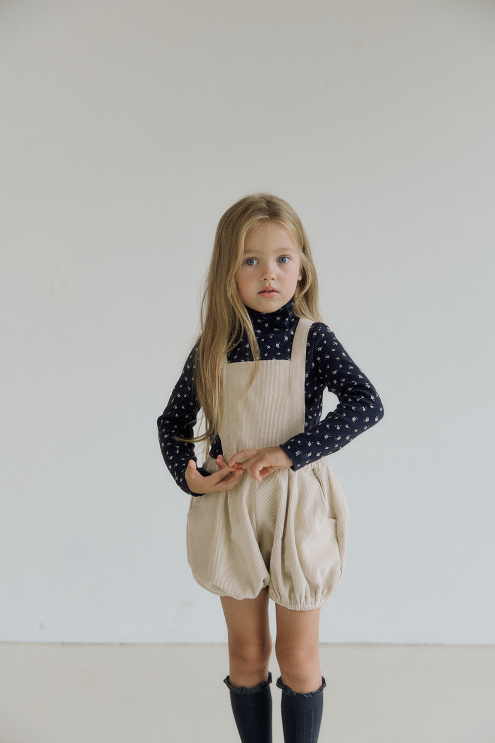 (予約) inné / Petal turtleneck