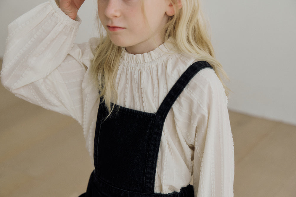 (予約) inné / Lia denim pinafore
