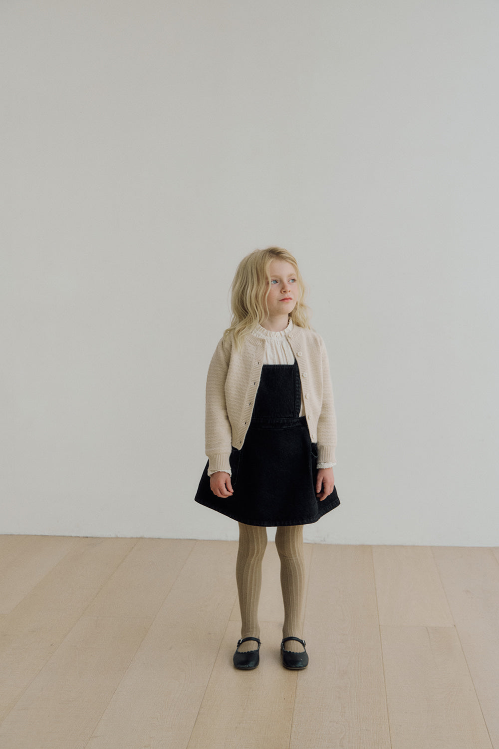 (予約) inné / Lia denim pinafore