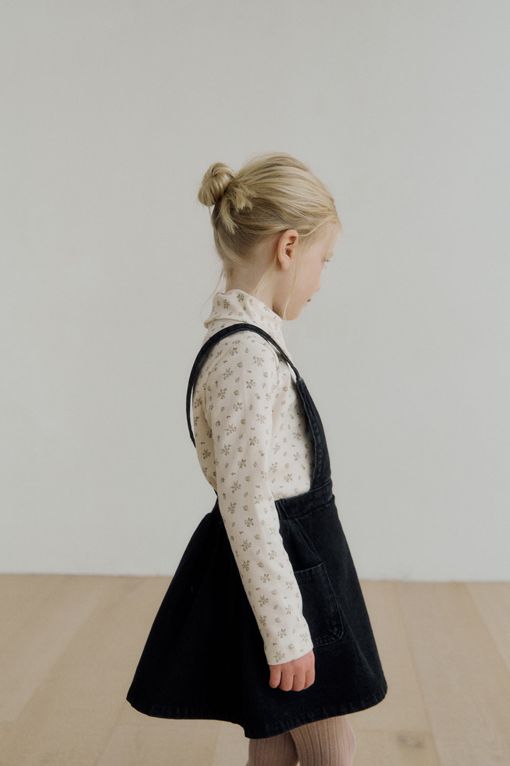 (予約) inné / Petal turtleneck