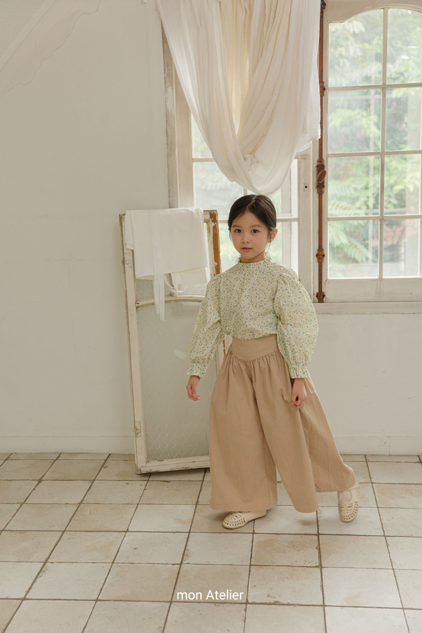 (予約) mon Atelier  / V-cut pants