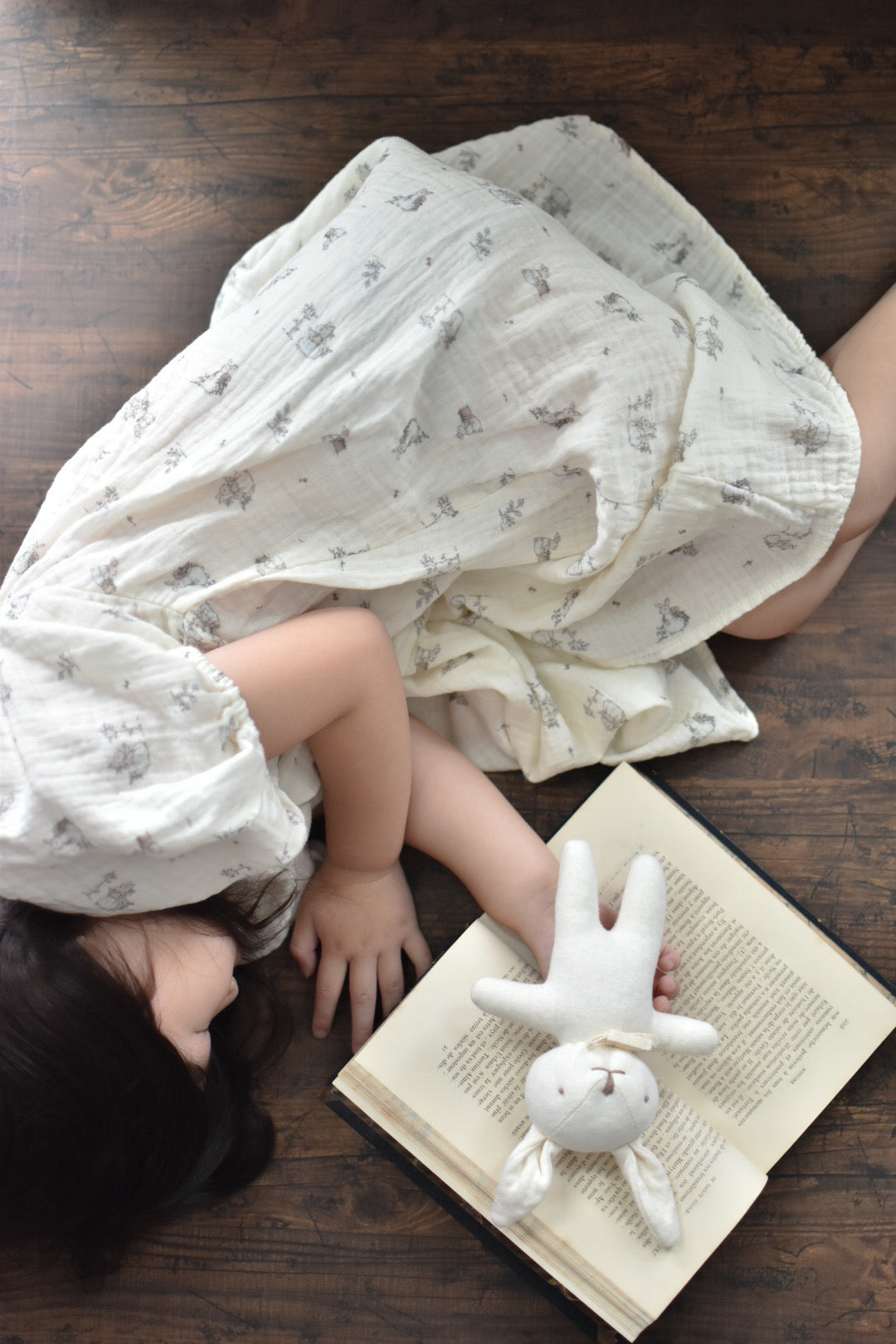 monbebe  /  Bunny蕾絲連身裙
