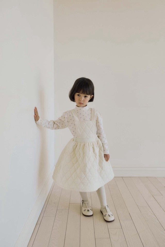 (予約) inné / Snow quilted pinafore