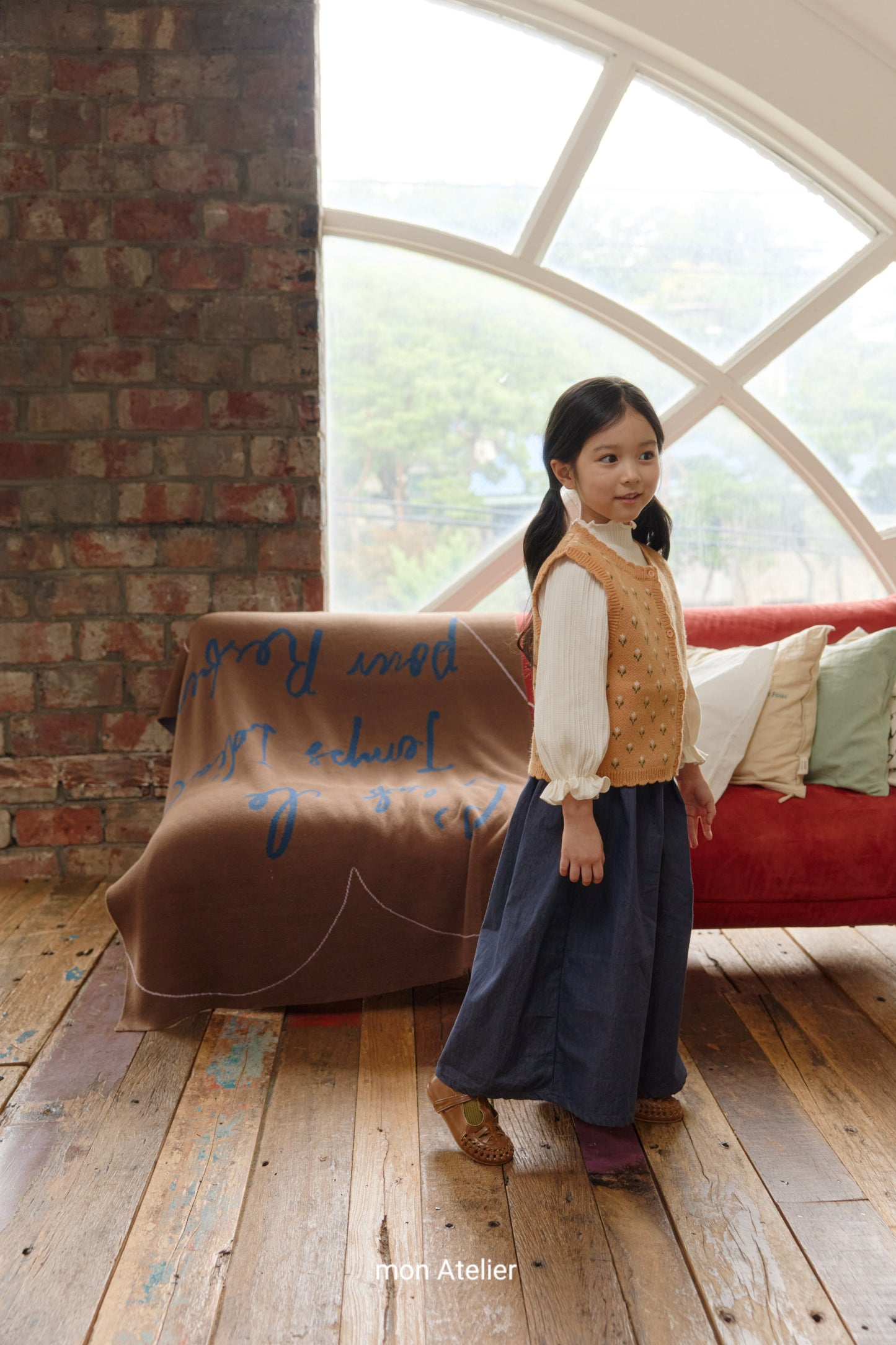 (予約) mon Atelier  / V-cut pants