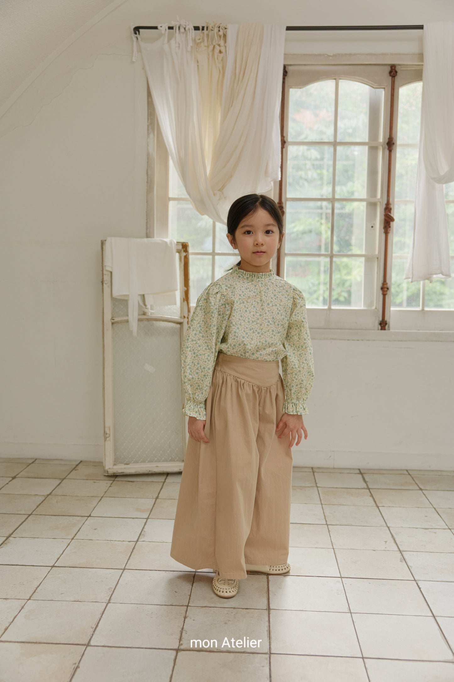 (予約) mon Atelier  / V-cut pants
