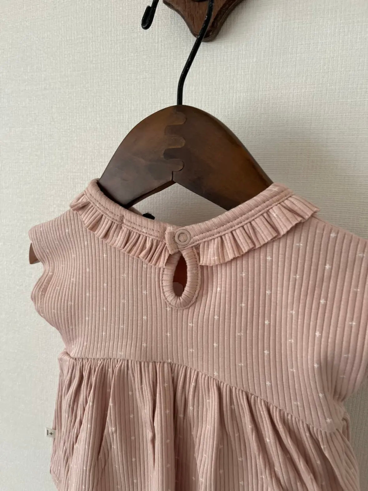 家庭中的 1+ / GINA NUDE