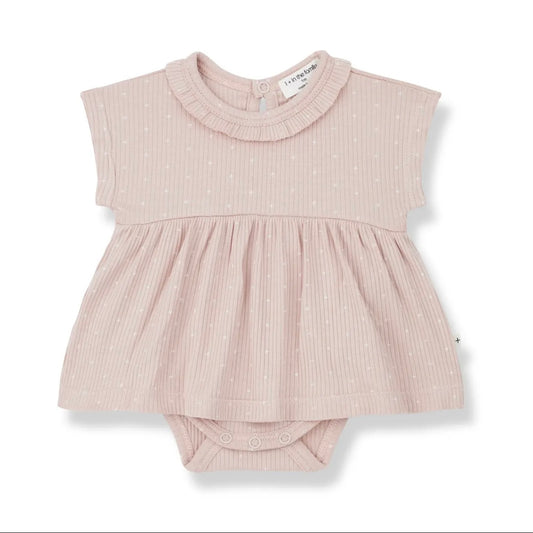 家庭中的 1+ / GINA NUDE