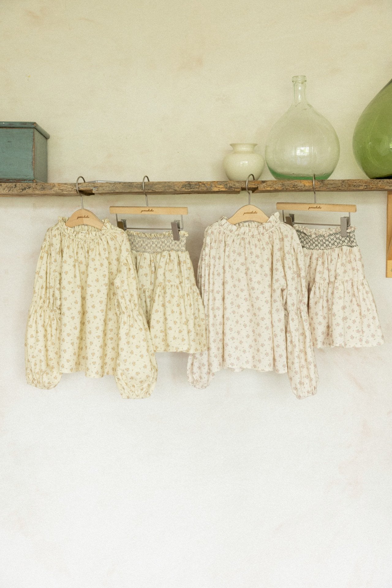(予約)perro bebe / Ella blouse , skirt - beige