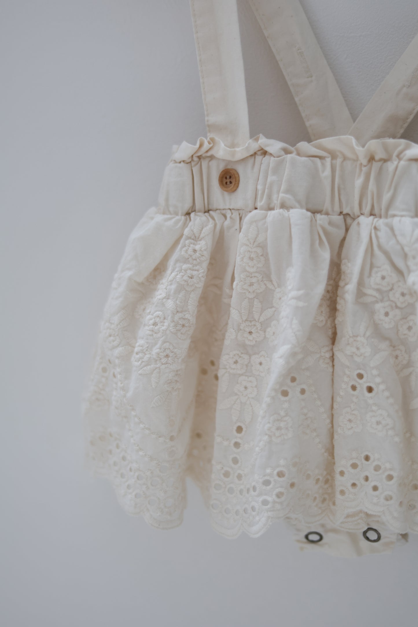 monbebe  / Embroidered Suspender Skirt Bloomers