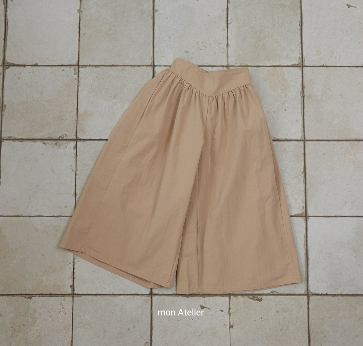(予約) mon Atelier  / V-cut pants