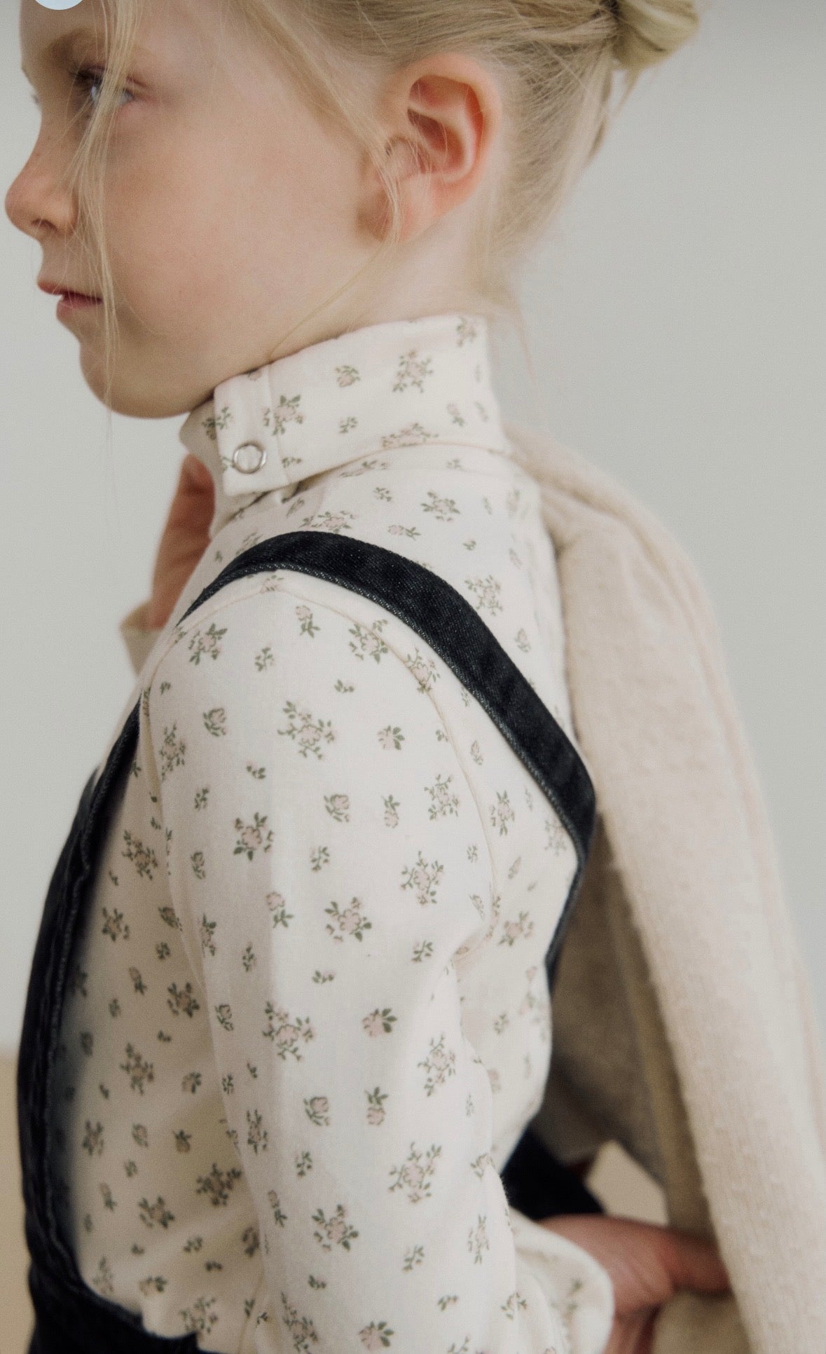 (予約) inné / Petal turtleneck
