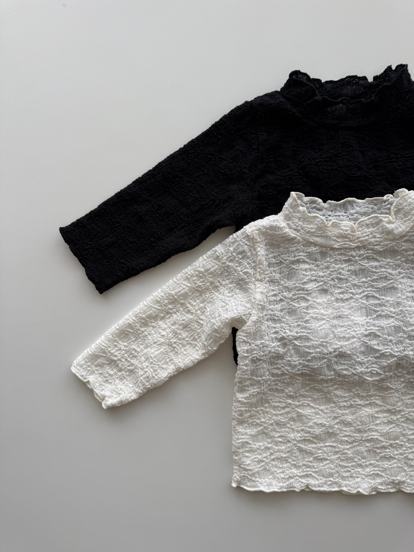 nunubiel / Crumpled T-shirts