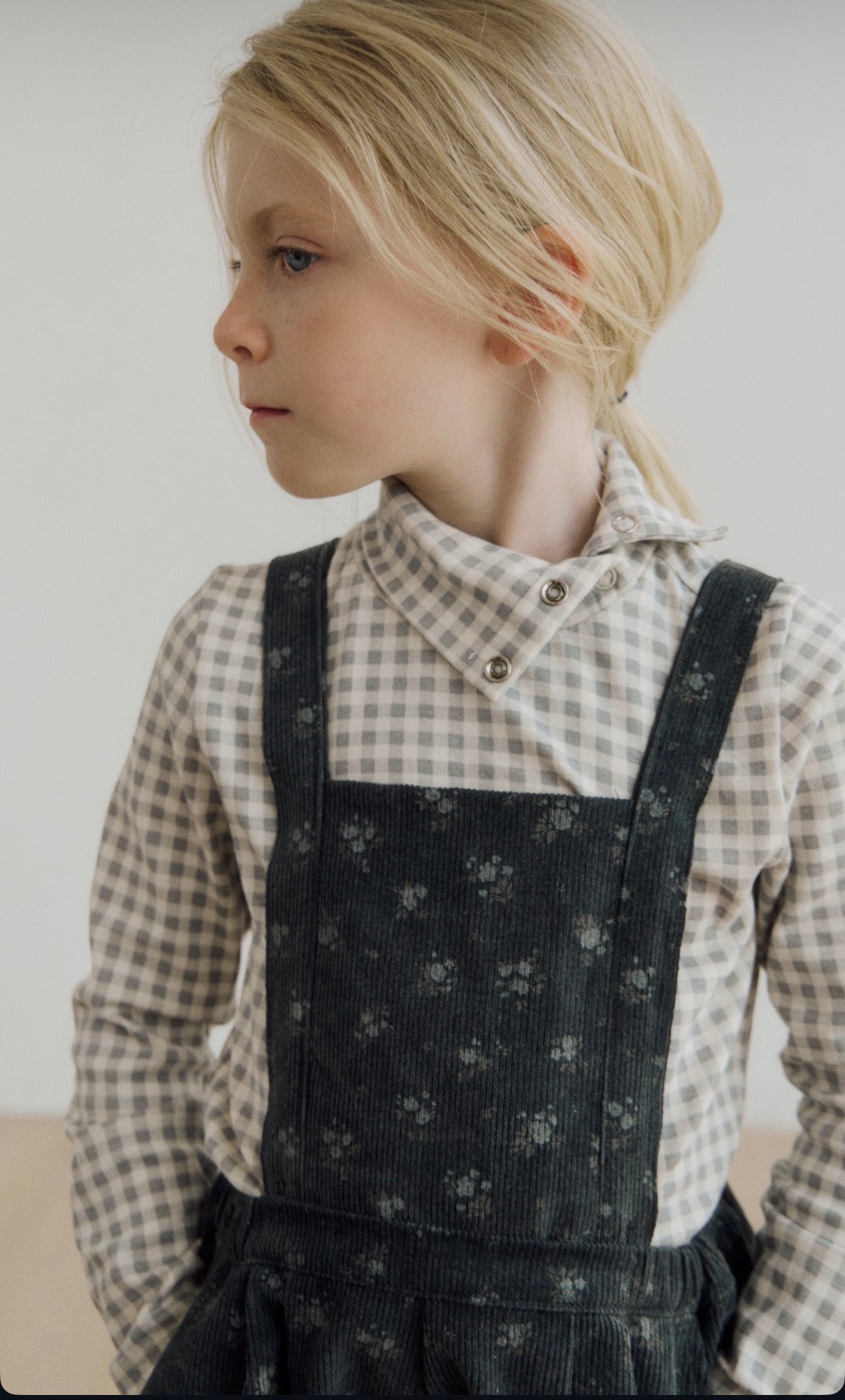 (予約) inné / Petal turtleneck