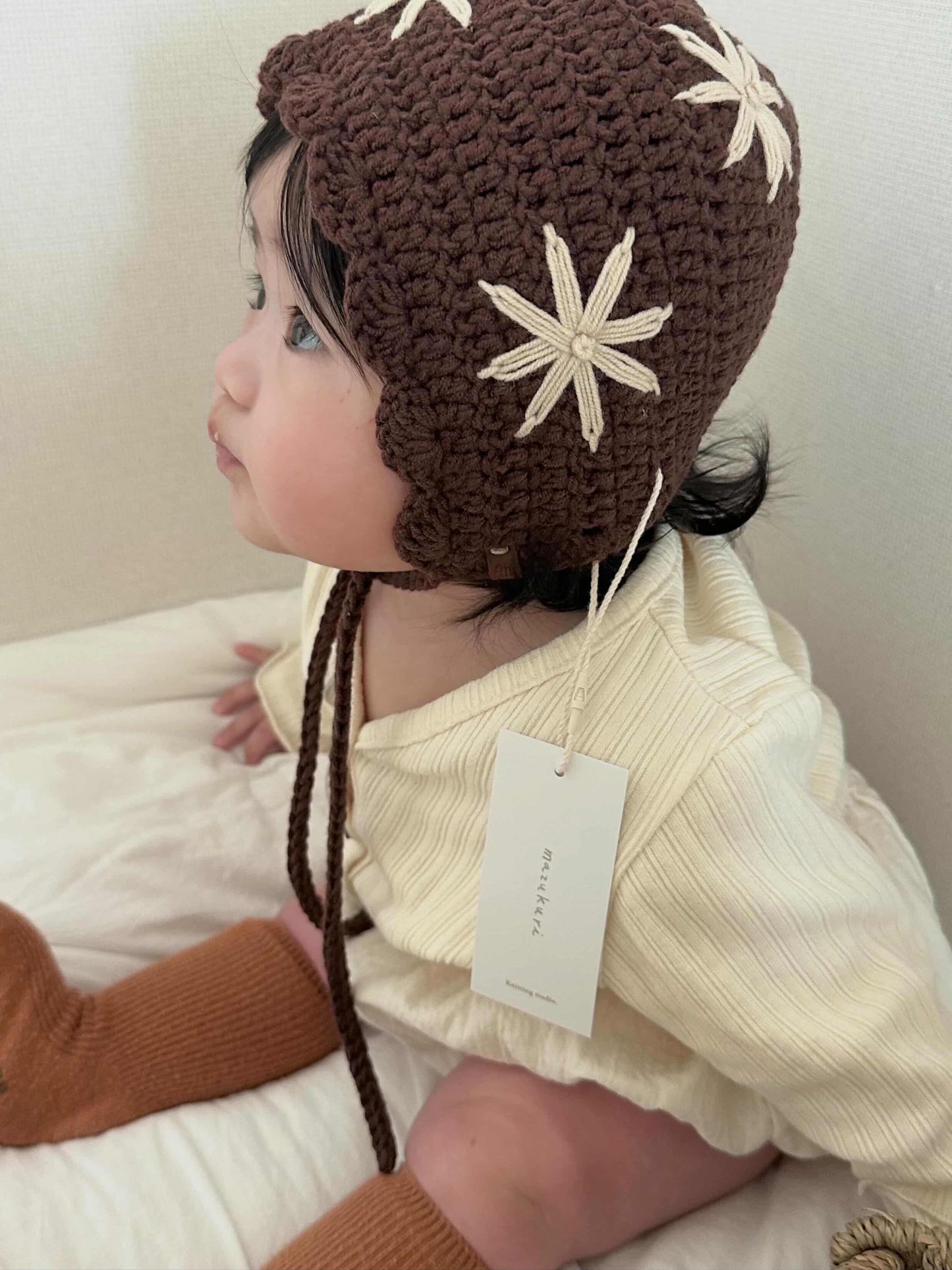 mazukuri / Embroidery bonnet  Brown