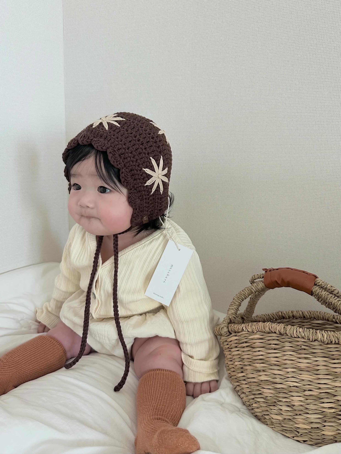 mazukuri / Embroidery bonnet  Brown