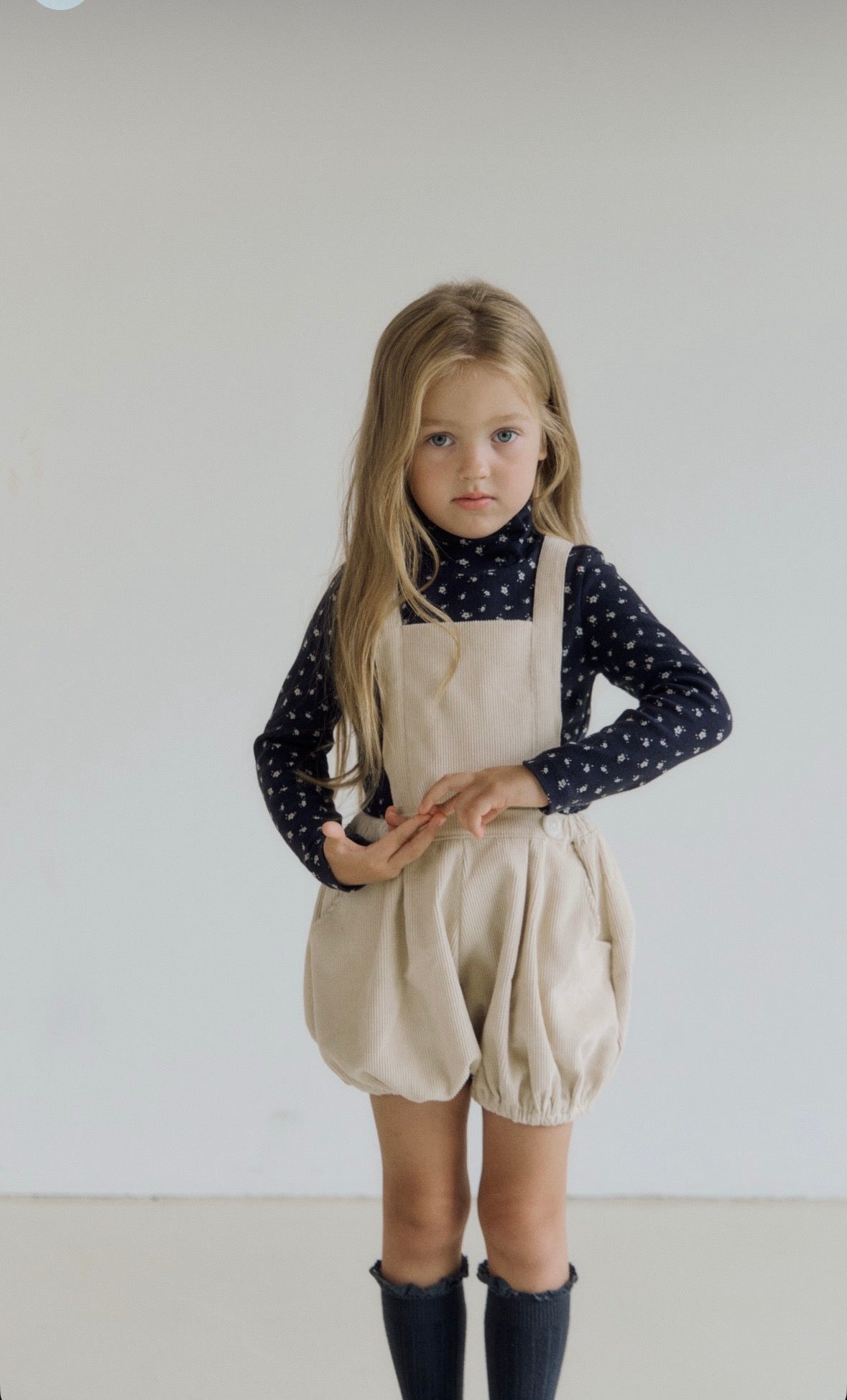 (予約) inné / Petal turtleneck