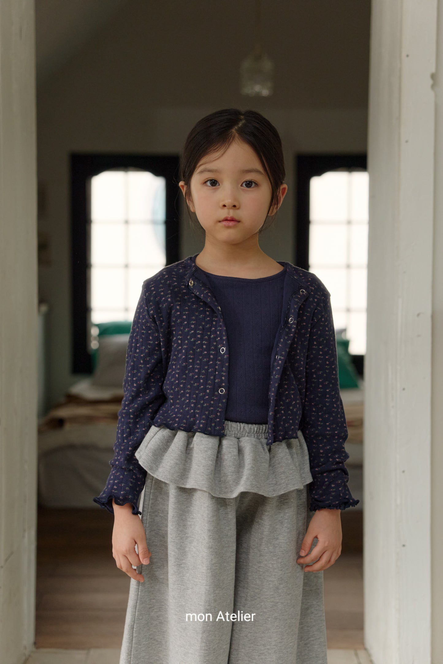 (予約) mon Atelier  /  eyelet cardigan