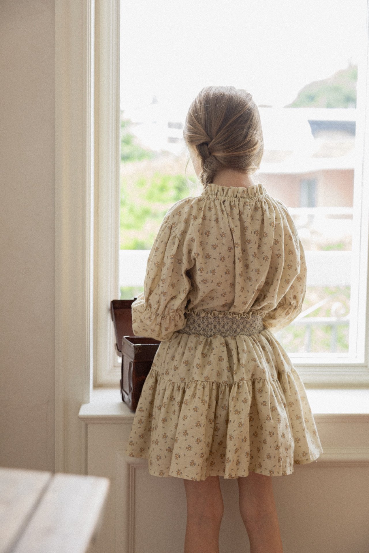 (予約)perro bebe / Ella blouse , skirt - beige