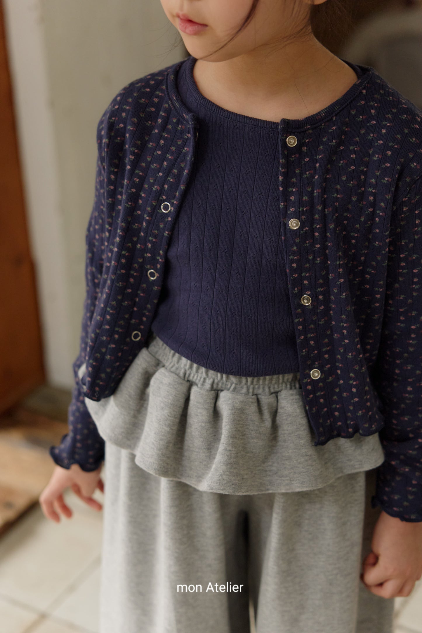 (予約) mon Atelier  /  eyelet cardigan