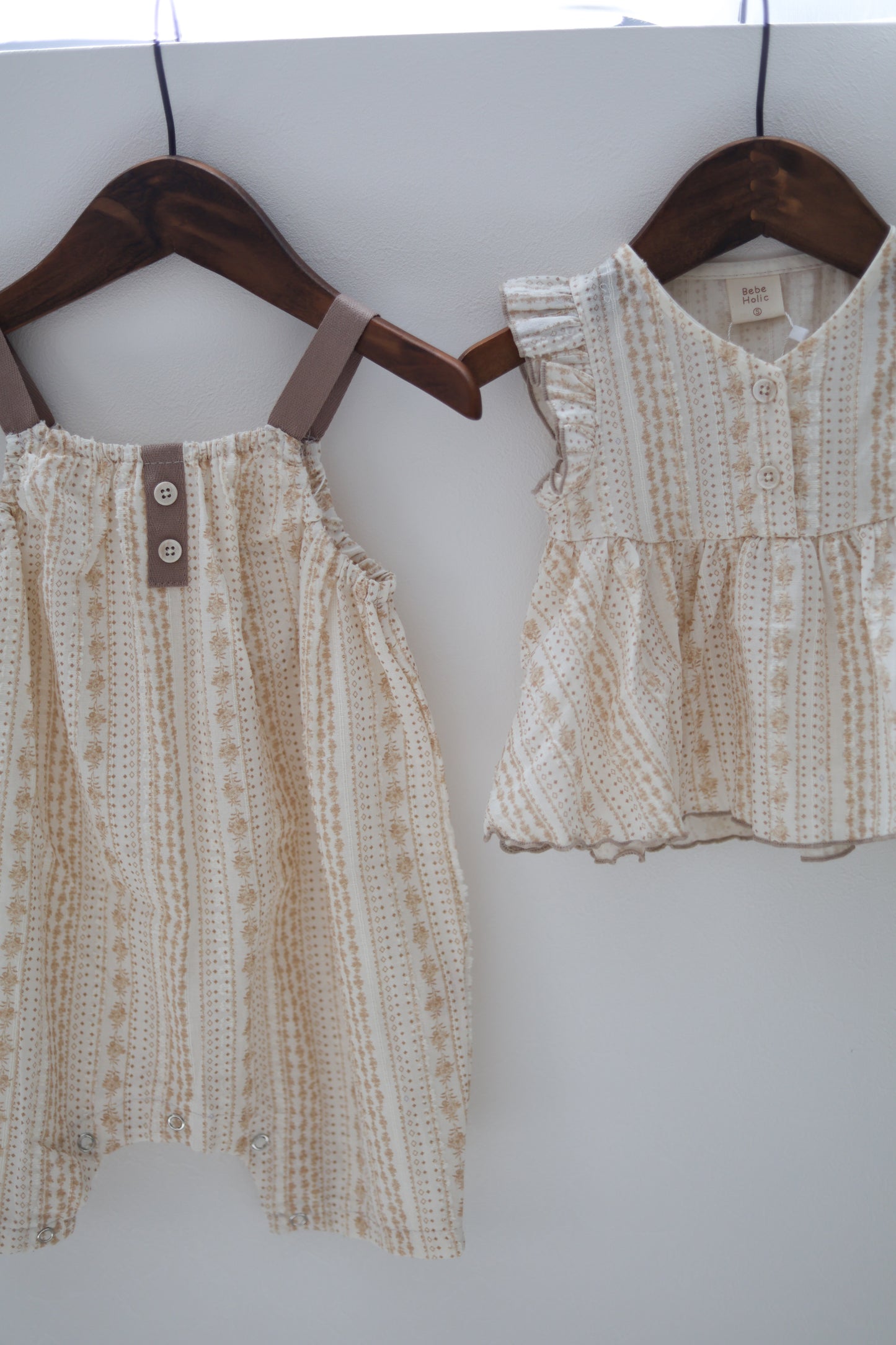bebe holic / Dew Blouse
