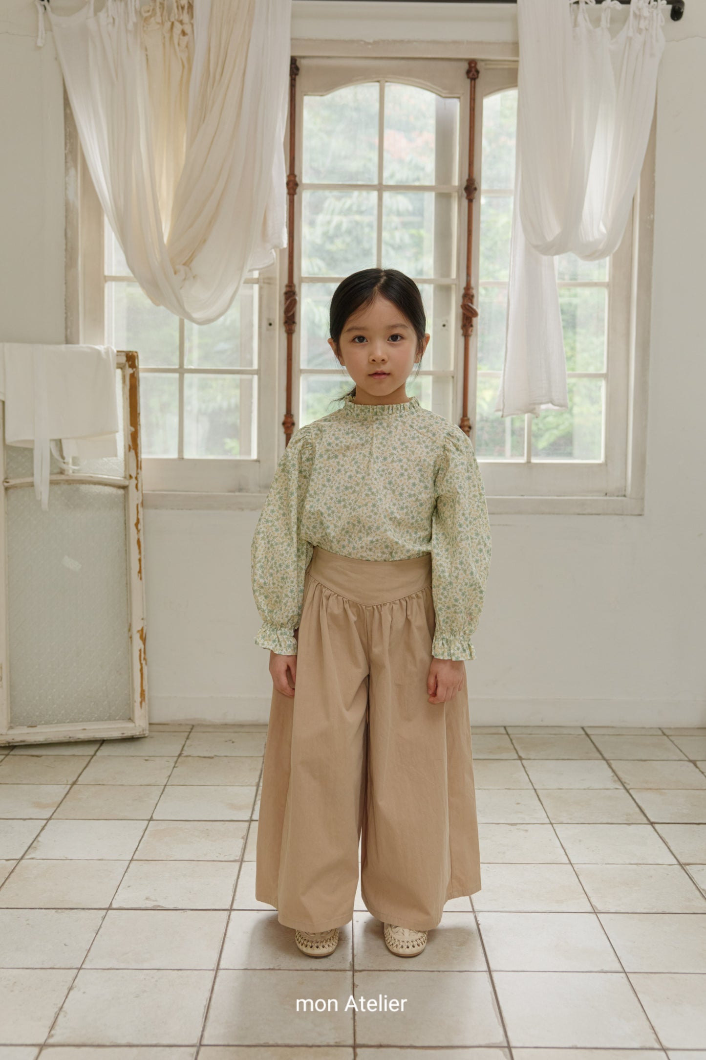 (予約) mon Atelier  / V-cut pants