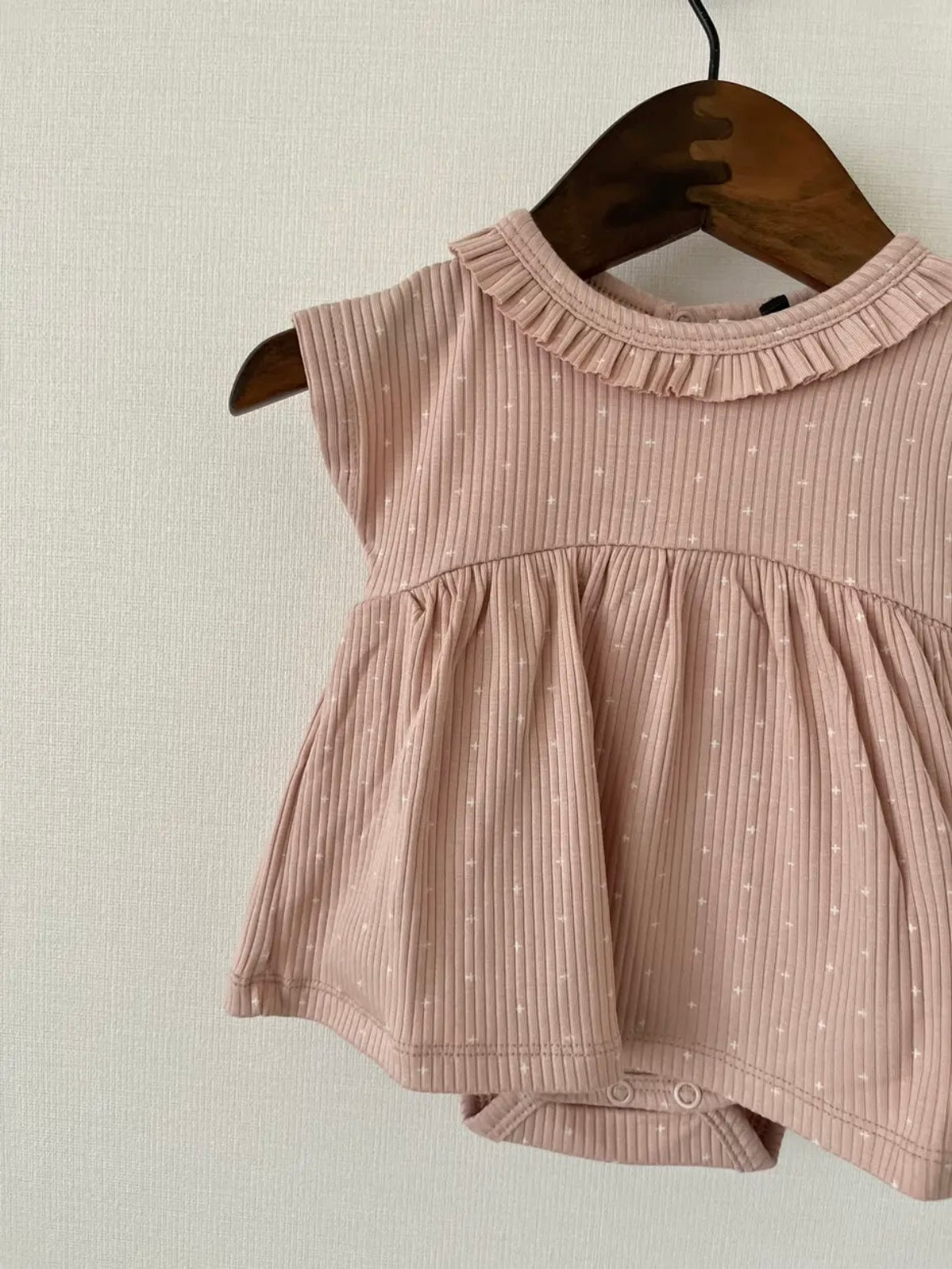 家庭中的 1+ / GINA NUDE