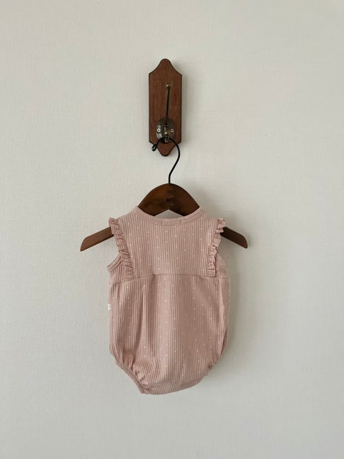 家庭中 1+ 人 / CINNIA NUDE