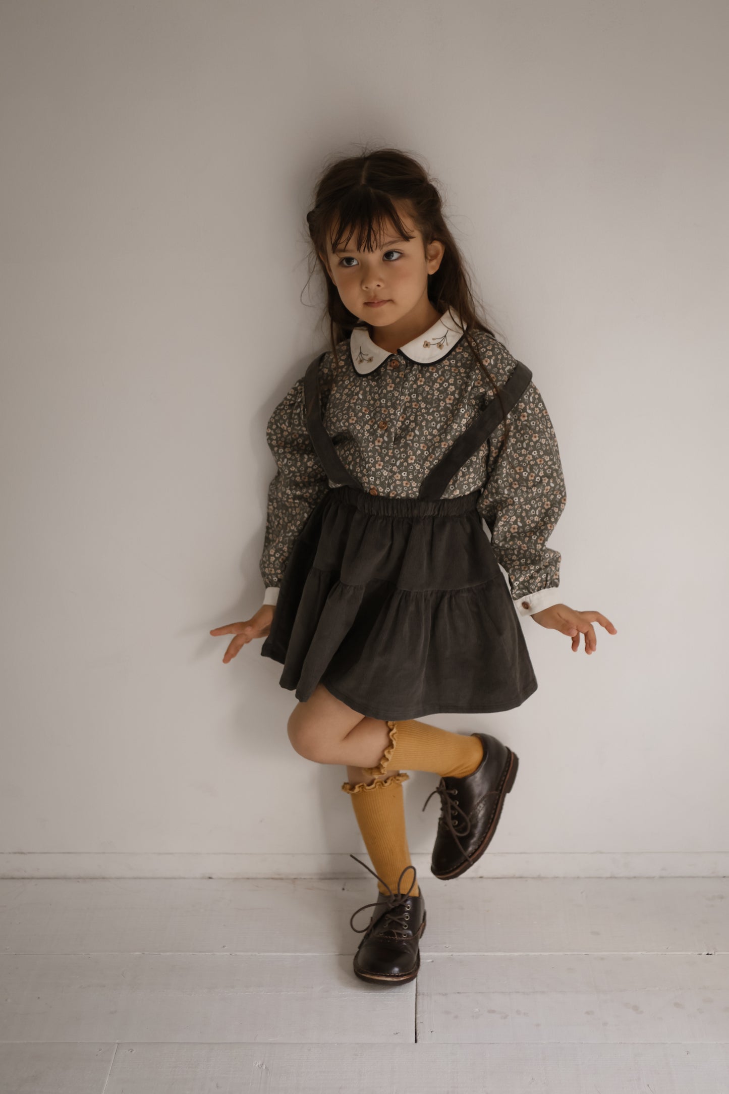 (送料無料)popelin / Green flower print shirt with baby collar and puffed sleeves